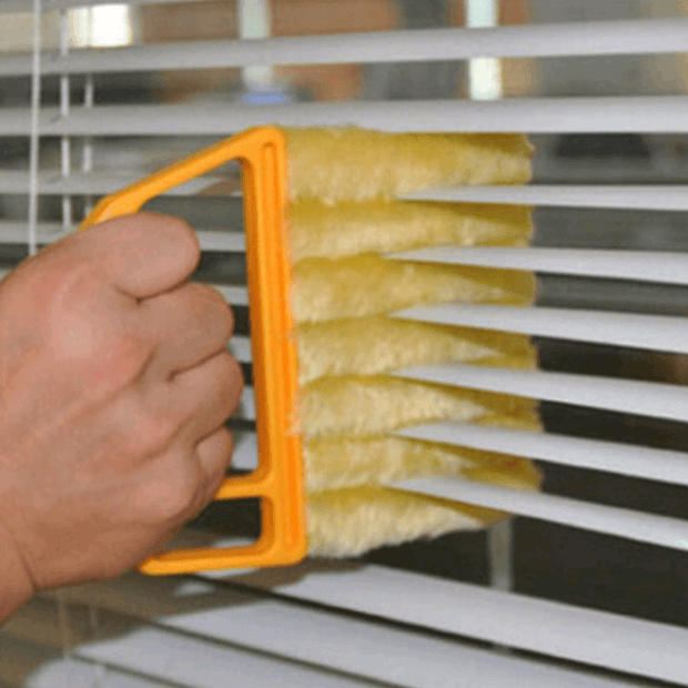 Removable and Washable Venetian Blind Cleaning Brush - Perfect for Window Blinds and Shades